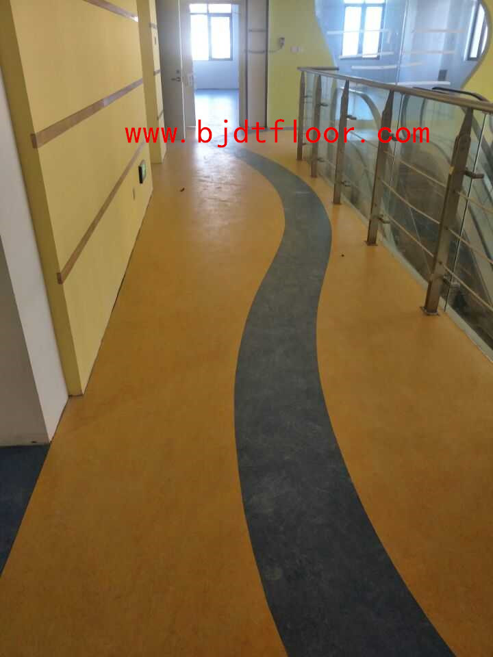 瑞學(xué)樂園教育機(jī)構(gòu)（亞麻地板）